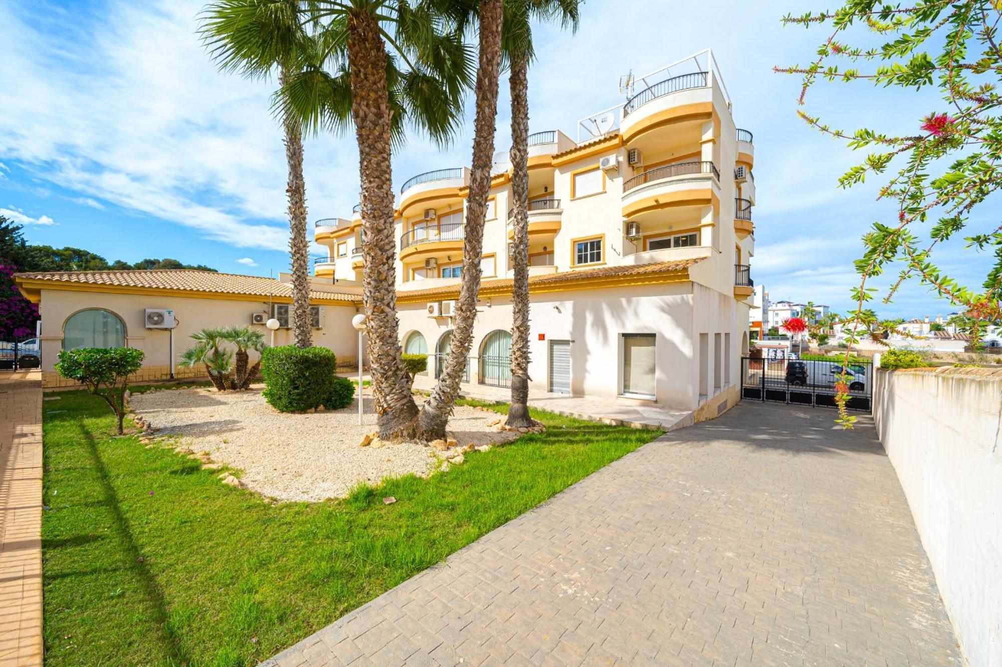 Villamartin Apartment. Excellent Location For Golfers, Cyclists And Hikers ภายนอก รูปภาพ