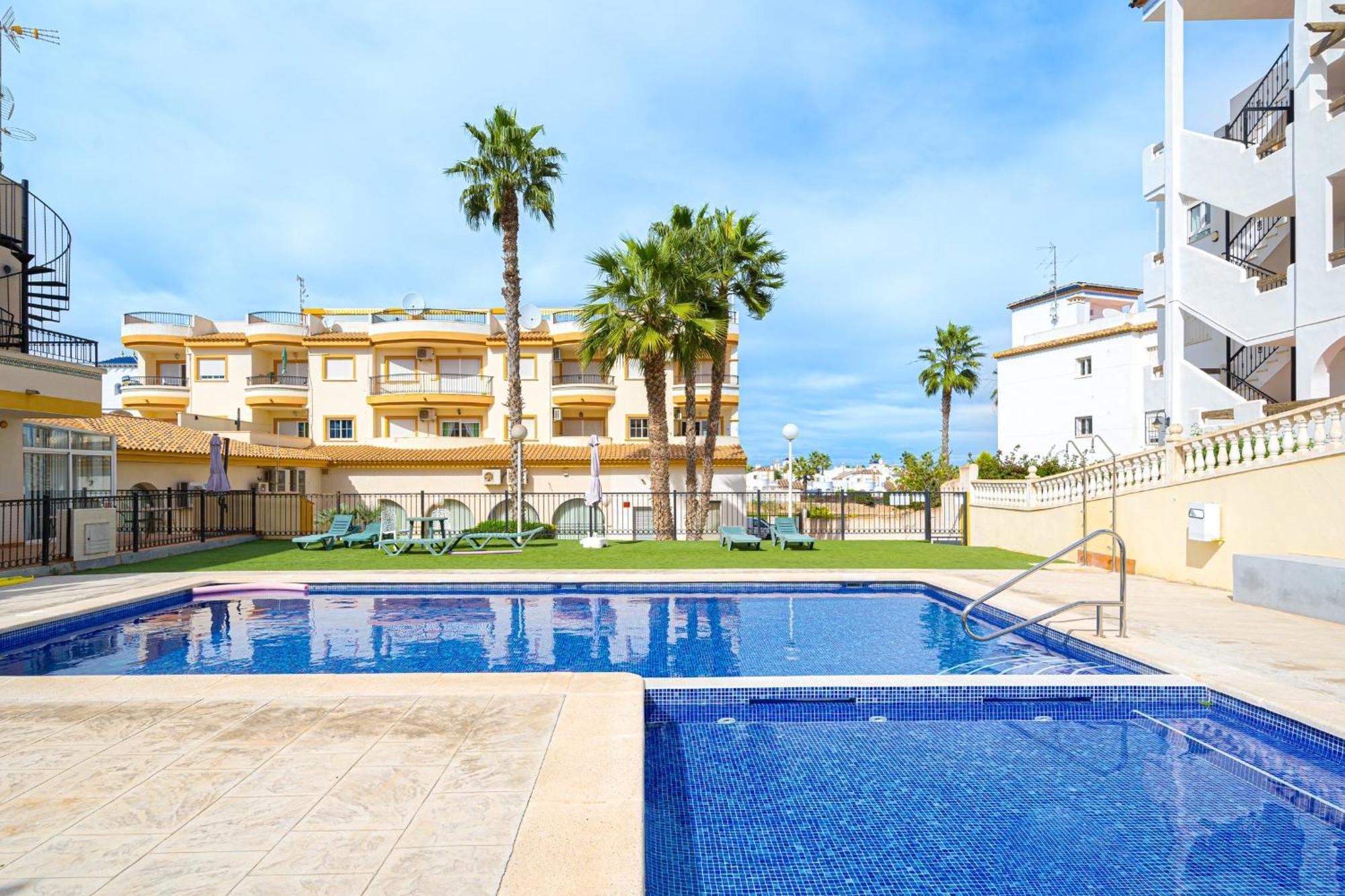 Villamartin Apartment. Excellent Location For Golfers, Cyclists And Hikers ภายนอก รูปภาพ